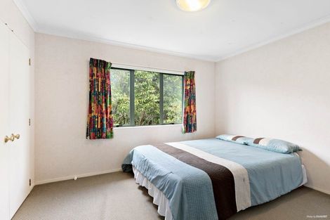 Photo of property in 15 Ryehill Close, New Lynn, Auckland, 0600