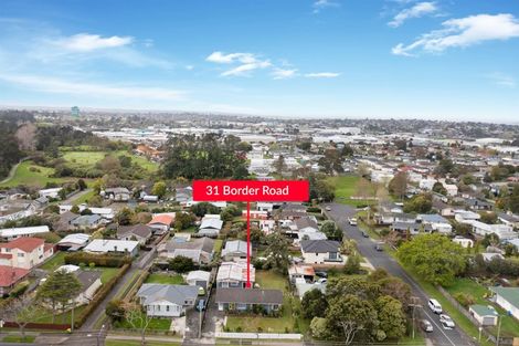 Photo of property in 31 Border Road, Henderson, Auckland, 0612