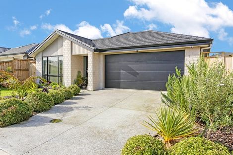 Photo of property in 15 Lusitano Drive, Karaka, Papakura, 2113