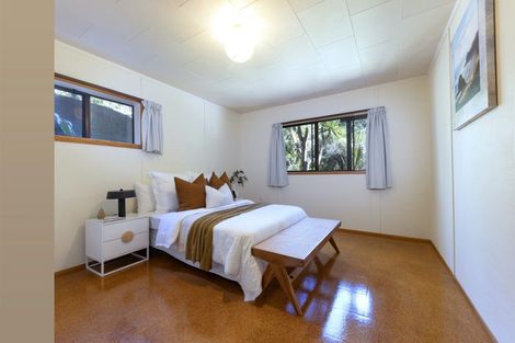 Photo of property in 126 Garden Road, Piha, New Lynn, 0772