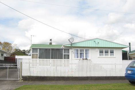 Photo of property in 307 Frankley Road, Ferndale, New Plymouth, 4310