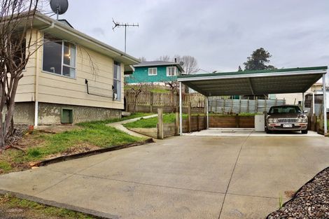 Photo of property in 12 Ruru Road, Taihape, 4720