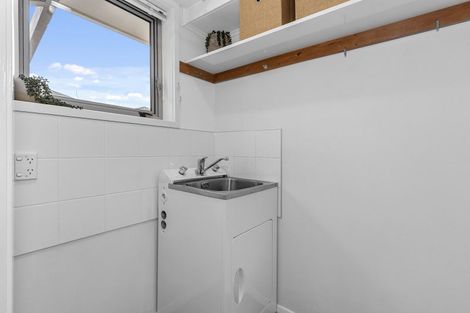 Photo of property in 41 Sandwich Road, Beckenham, Christchurch, 8023