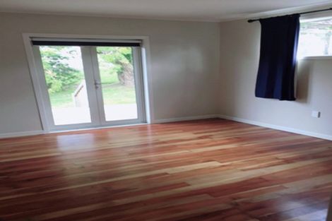 Photo of property in 26 Tawhana Crescent, Red Beach, 0932