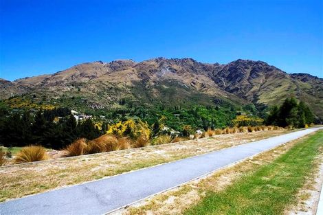 Photo of property in 6 Morning Star Terrace, Arthurs Point, Queenstown, 9371