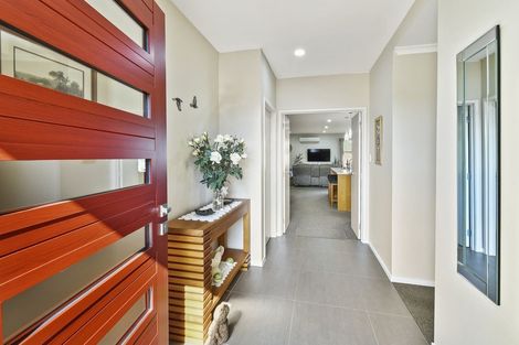 Photo of property in 15 Searle Drive, Patumahoe, Pukekohe, 2679