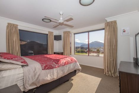 Photo of property in 71 Kings Drive, Wanaka, 9305