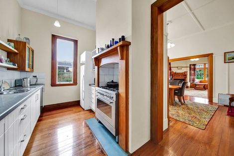 Photo of property in 25 Barrett Street, Westown, New Plymouth, 4310