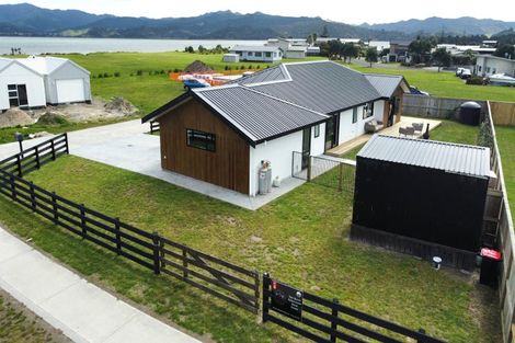 Photo of property in 2 Kotare Way, Matarangi, Whitianga, 3592