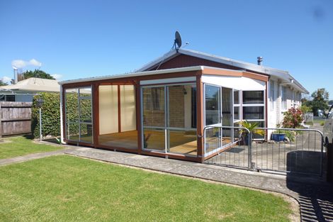 Photo of property in 32 Farnworth Crescent, Whakatane, 3120