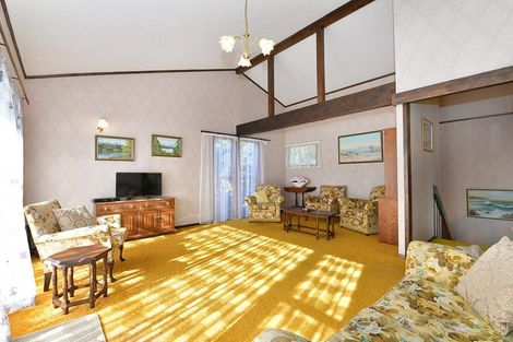 Photo of property in 47 Stapleford Crescent, Browns Bay, Auckland, 0630