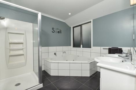 Photo of property in 10 Whitney Place, Rototuna North, Hamilton, 3210