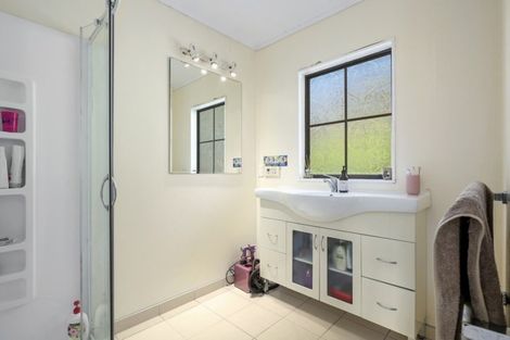 Photo of property in 2 Moonstone Grove, Birchville, Upper Hutt, 5018