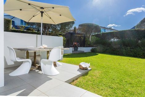 Photo of property in 223a Hurstmere Road, Takapuna, Auckland, 0622