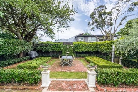 Photo of property in 166 Fendalton Road, Fendalton, Christchurch, 8052