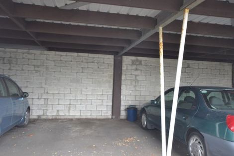 Photo of property in Newman Court Apartments, 2 Newman Terrace, Thorndon, Wellington, 6011