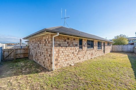 Photo of property in 4 Raddington Way, Huntington, Hamilton, 3210