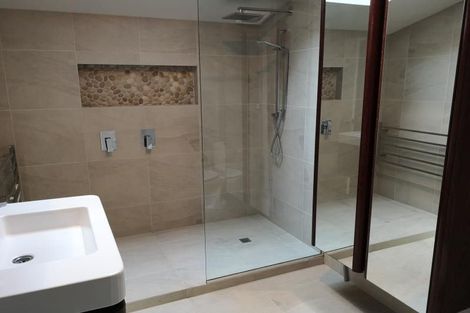 Photo of property in 41 Dress Circle, Newlands, Wellington, 6037