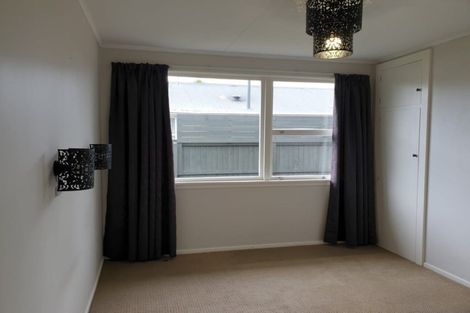 Photo of property in 127 Northcote Road, Northcote, Christchurch, 8052