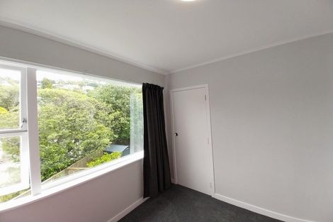 Photo of property in 179 Newlands Road, Newlands, Wellington, 6037