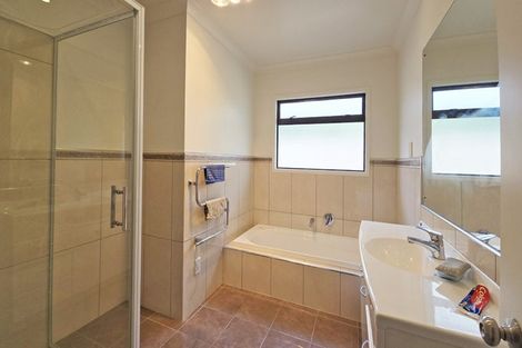 Photo of property in 17 Merlot Drive, Greenmeadows, Napier, 4112