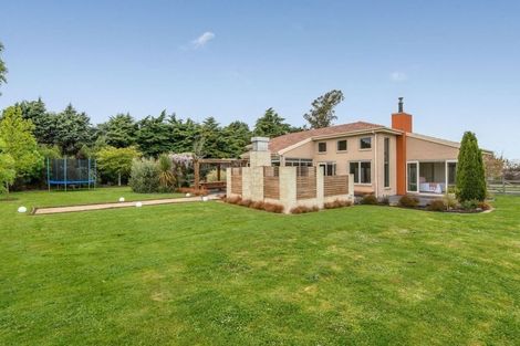 Photo of property in 21 Teviotview Place, Amberley, 7410