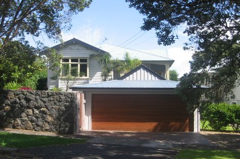 Photo of property in 33 Atarangi Road, Greenlane, Auckland, 1051