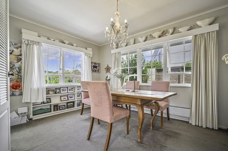 Photo of property in 2 Aotea Crescent, Havelock North, 4130