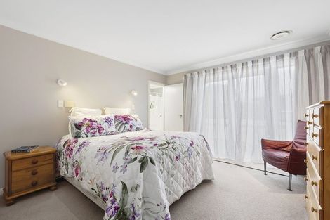 Photo of property in 13 Kowhai Street, Tawa, Wellington, 5028