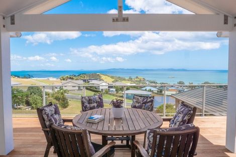 Photo of property in 11 Midgard Road, Coopers Beach, 0420