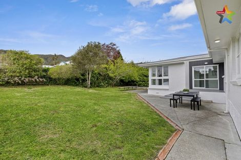 Photo of property in 347 Stokes Valley Road, Stokes Valley, Lower Hutt, 5019
