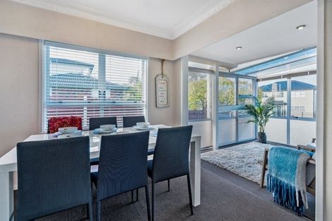 Photo of property in 2a Kurnell Drive, Botany Downs, Auckland, 2010
