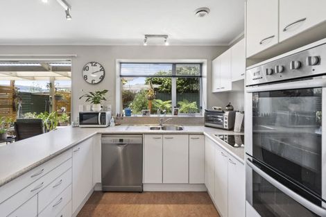 Photo of property in 63 The Drive, Tawa, Wellington, 5028