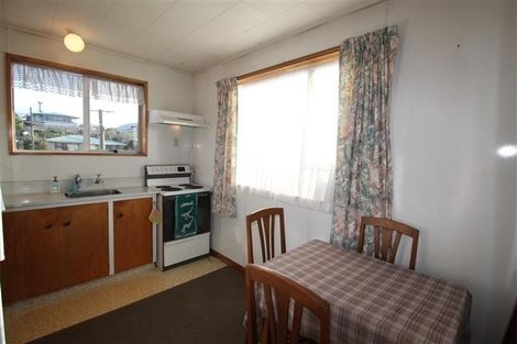 Photo of property in 4 Elwyn Crescent, Green Island, Dunedin, 9018