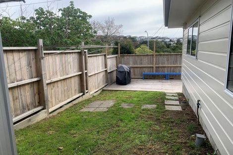 Photo of property in 70 County Road, Torbay, Auckland, 0630