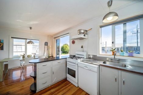 Photo of property in 12 Rosendale Avenue, Spotswood, New Plymouth, 4310