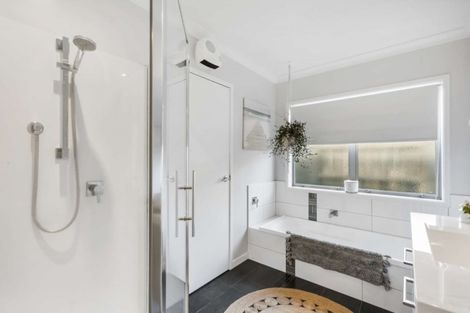 Photo of property in 29 Kahira Crescent, Papamoa Beach, Papamoa, 3118