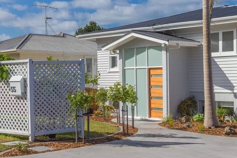 Photo of property in 55 Bruce Road, Glenfield, Auckland, 0629