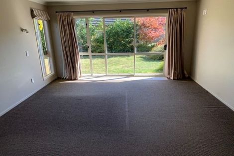 Photo of property in 35 Brooklands Drive, Havelock North, 4130