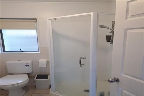 Photo of property in 22 Harbour Lights Close, West Harbour, Auckland, 0618