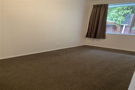 Photo of property in 2/73 Royal Park Drive, Parklands, Christchurch, 8083