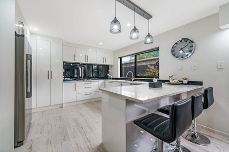 Photo of property in 61a Awaroa Road, Sunnyvale, Auckland, 0612