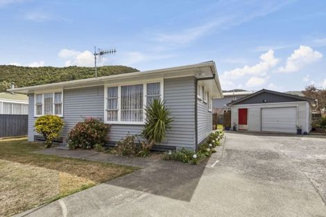 Photo of property in 51 Parenga Street, Wainuiomata, Lower Hutt, 5014