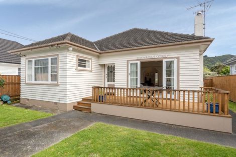 Photo of property in 23 Kowhai Avenue, Ebdentown, Upper Hutt, 5018