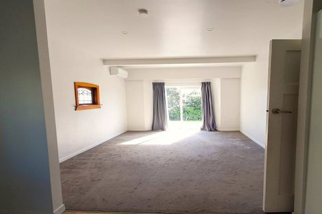 Photo of property in 27 Awatea Street, Ranui, Porirua, 5024