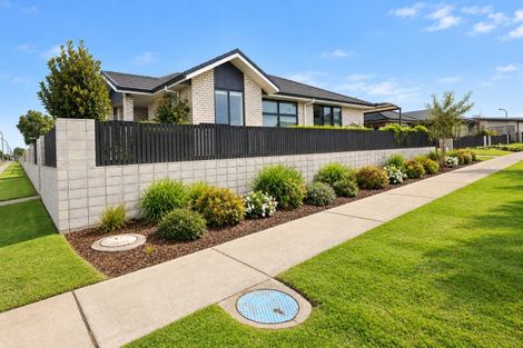 Photo of property in 8 Kaitaka Way, Papamoa, 3118