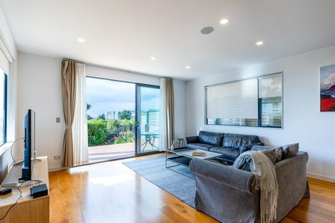 Photo of property in 11 Coastview Lane, Long Bay, Auckland, 0630