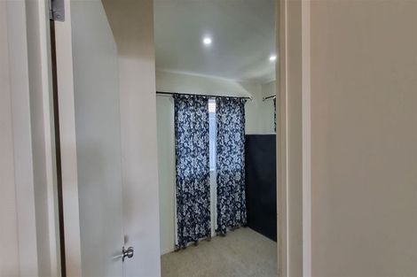 Photo of property in 1/92 Portage Road, New Lynn, Auckland, 0600