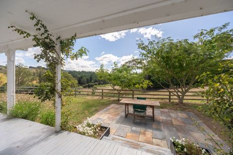 Photo of property in 1986 Taihape Road, Sherenden, Hastings, 4179