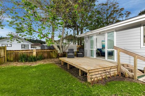 Photo of property in 685a Swanson Road, Swanson, Auckland, 0612
